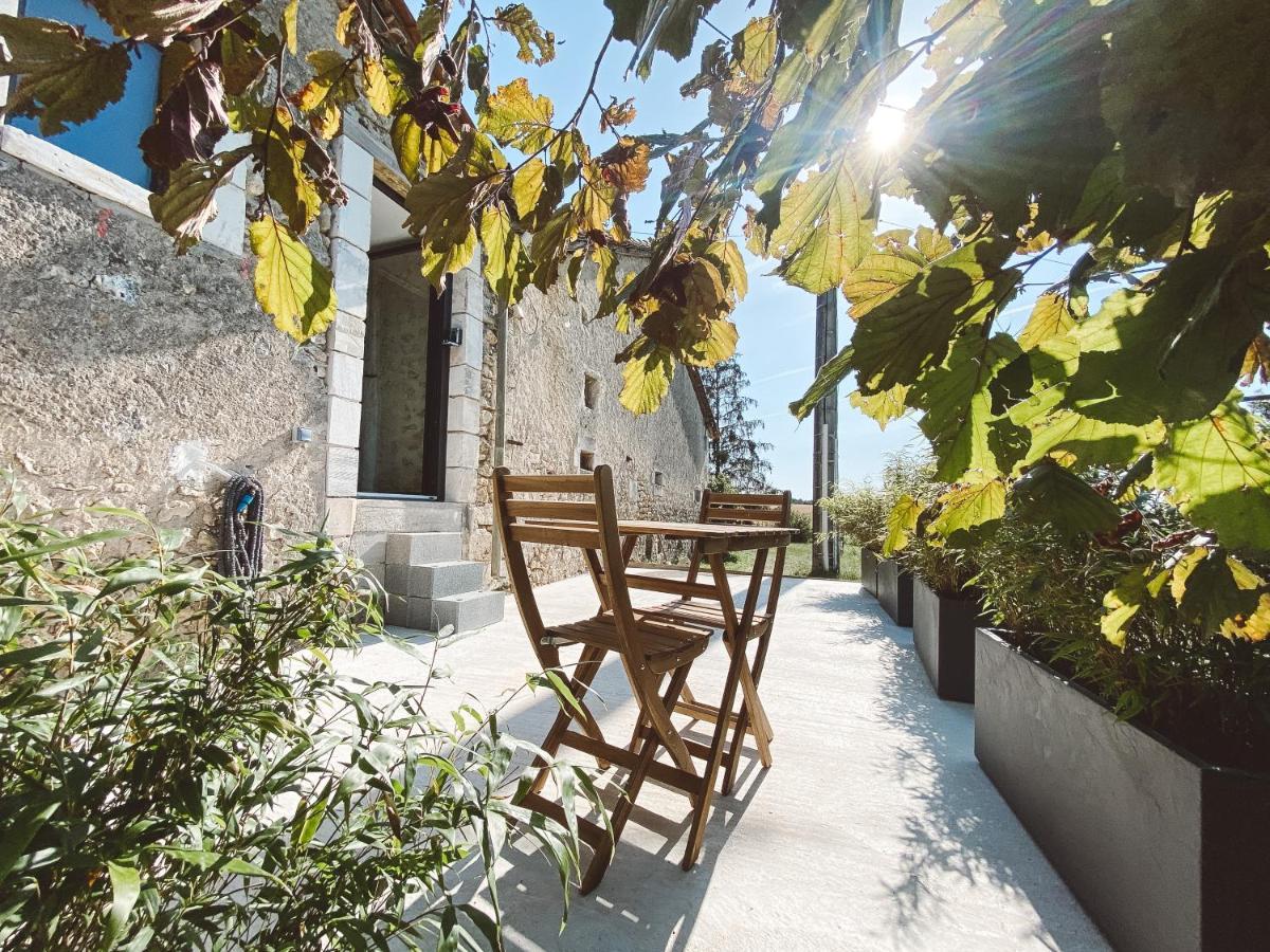 La Parenthese, Joli Studio Avec Terrasse Valeuil エクステリア 写真