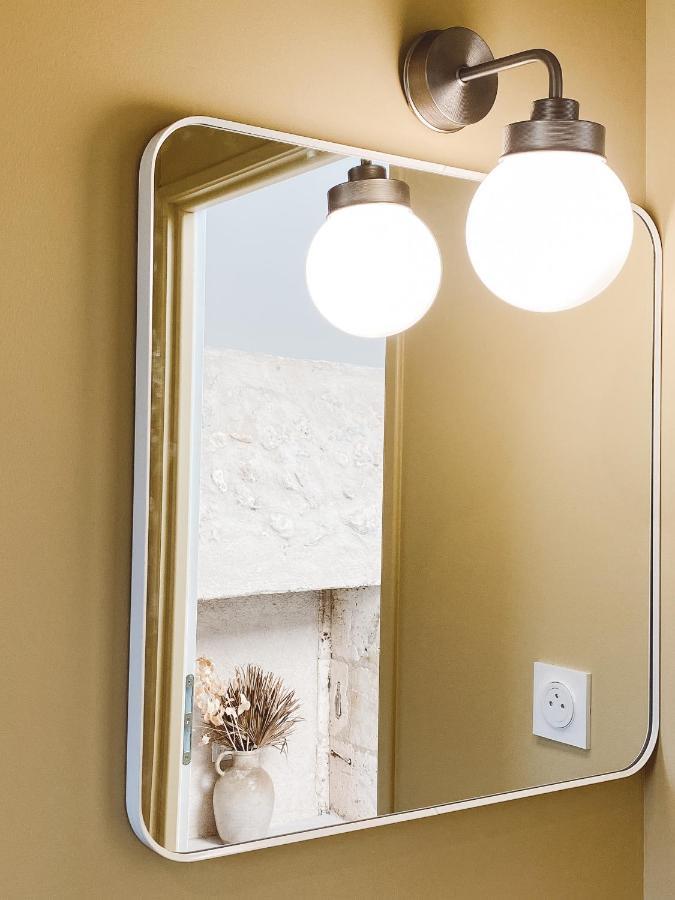 La Parenthese, Joli Studio Avec Terrasse Valeuil エクステリア 写真